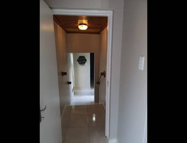 1 BEDROOM PROPERTY TO RENT IN MALABAR